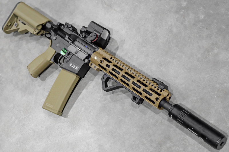 Replica AR15 Black/Tan carbine Specna Arms MK63 Aster Custom