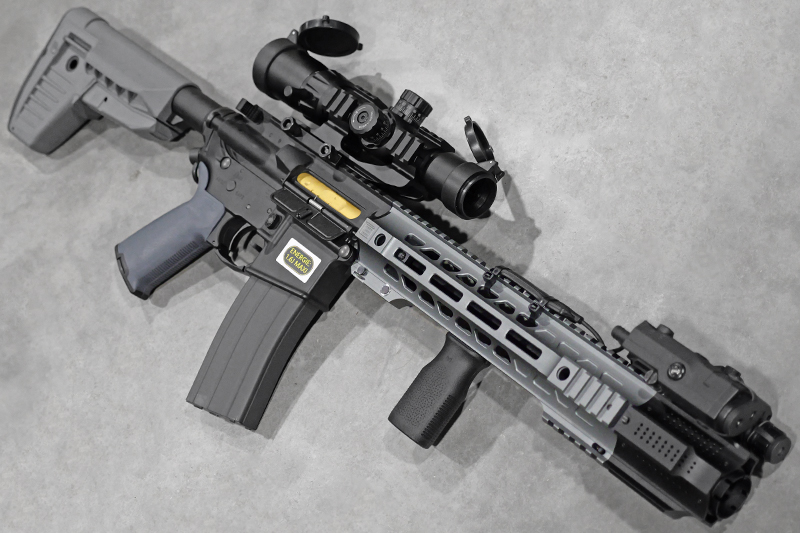 Réplica M4 MWS GBBR Tipo Salient Arms Custom 